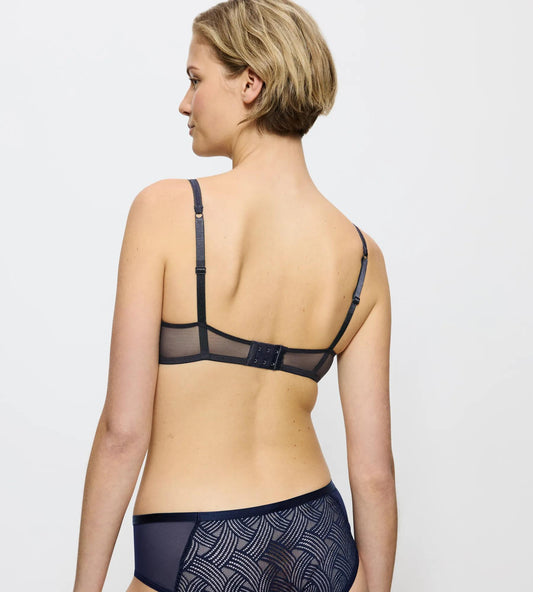 Delightful Spotlight P