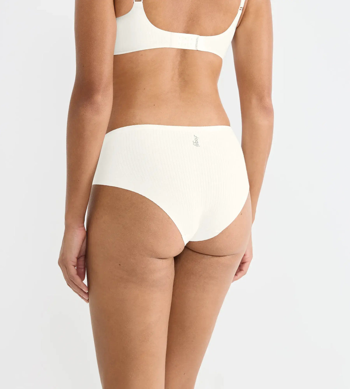 Triumph sloggi ZERO Feel Pure Hipster | Hipsters | Brief Underwear | Lingerie | Swimwear Triumph sloggi ZERO Feel Pure Hipster | Hipsters | Brief Underwear | Lingerie | Swimwear