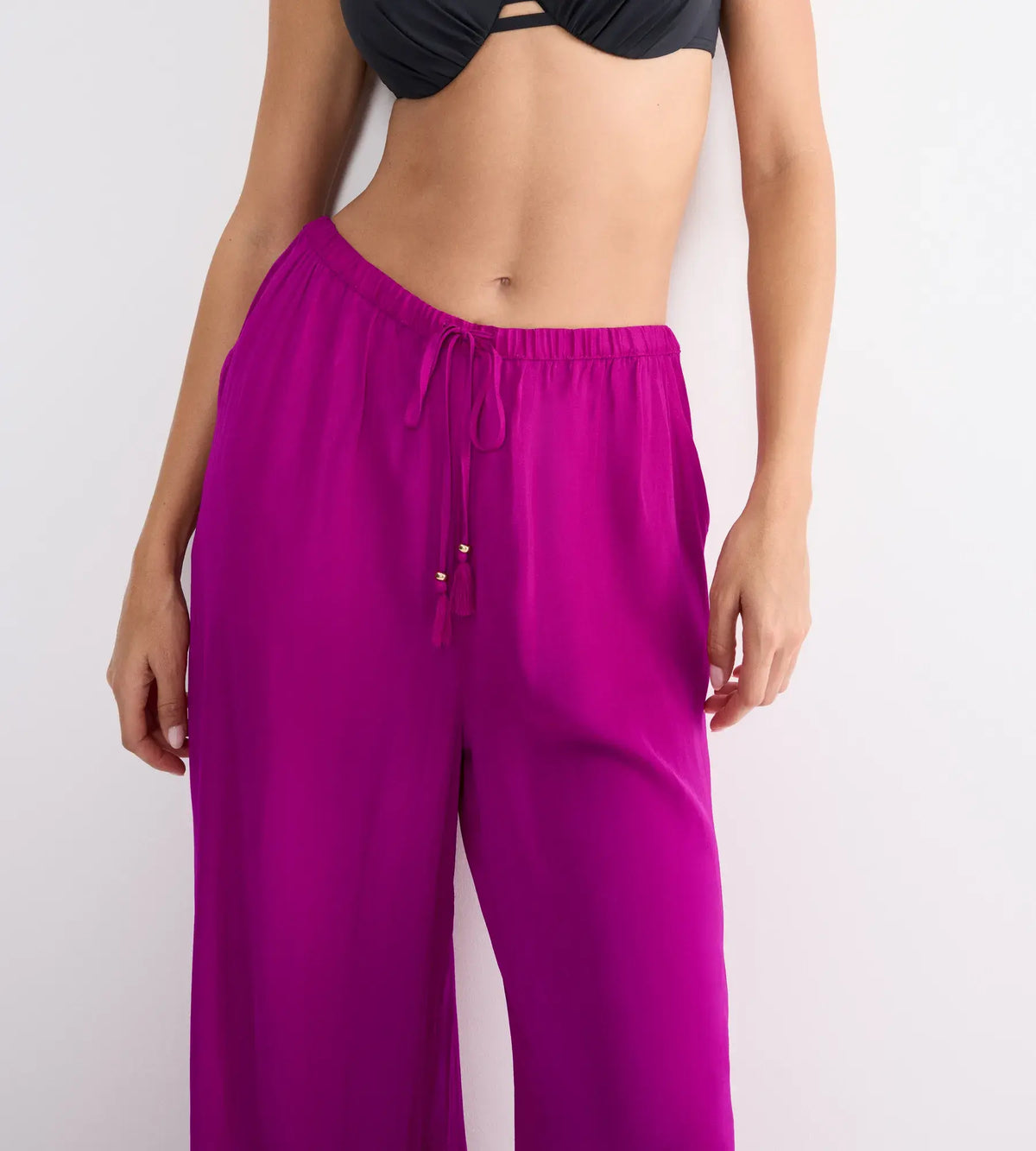 Triumph Summer Satin Trousers | Trousers | Loungewear Underwear | Lingerie | Swimwear Triumph Summer Satin Trousers | Trousers | Loungewear Underwear | Lingerie | Swimwear