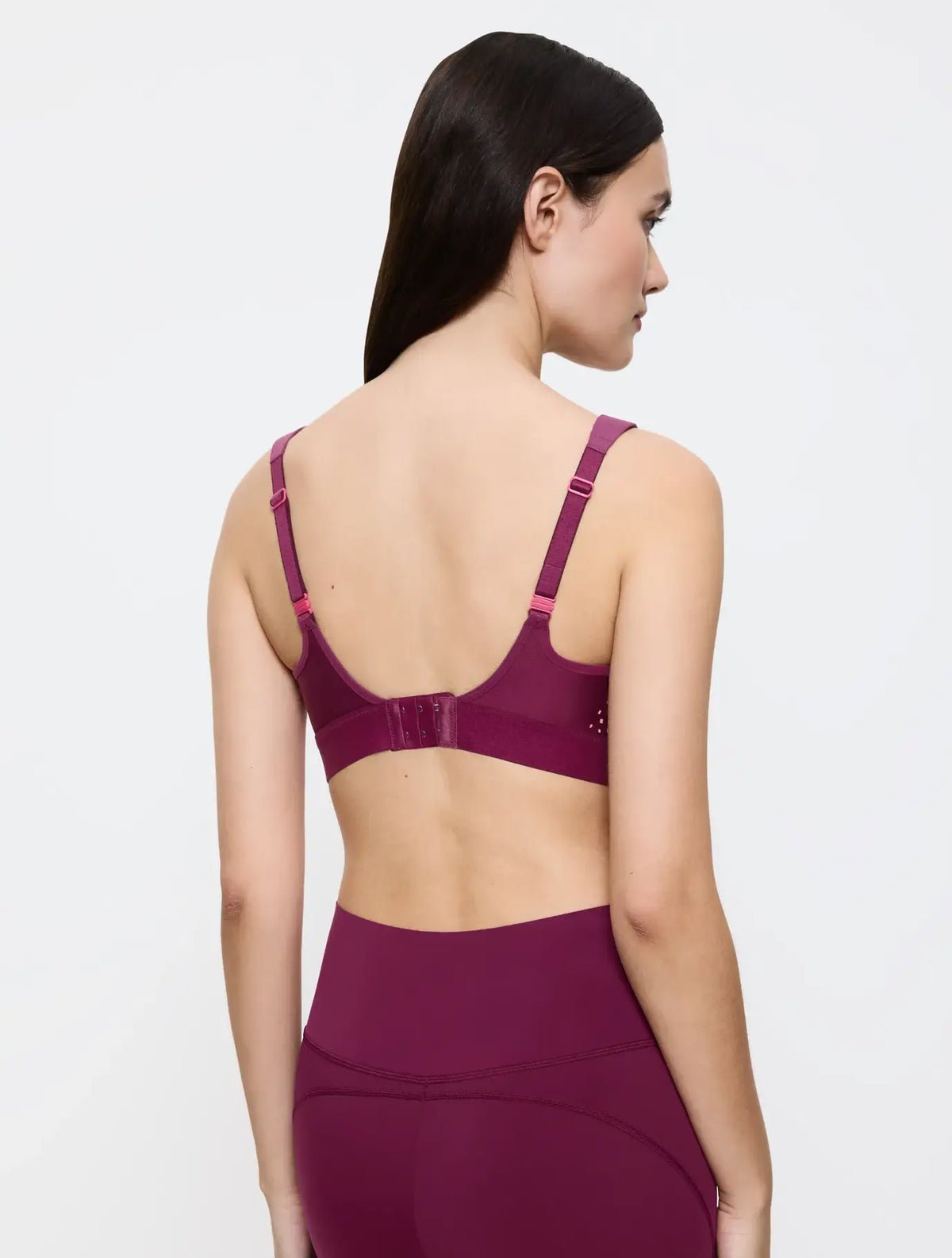 Triumph Triaction Extreme Lite N EX | Sports Bras | Non-wired Bra Underwear | Lingerie | Swimwear Triumph Triaction Extreme Lite N EX | Sports Bras | Non-wired Bra Underwear | Lingerie | Swimwear