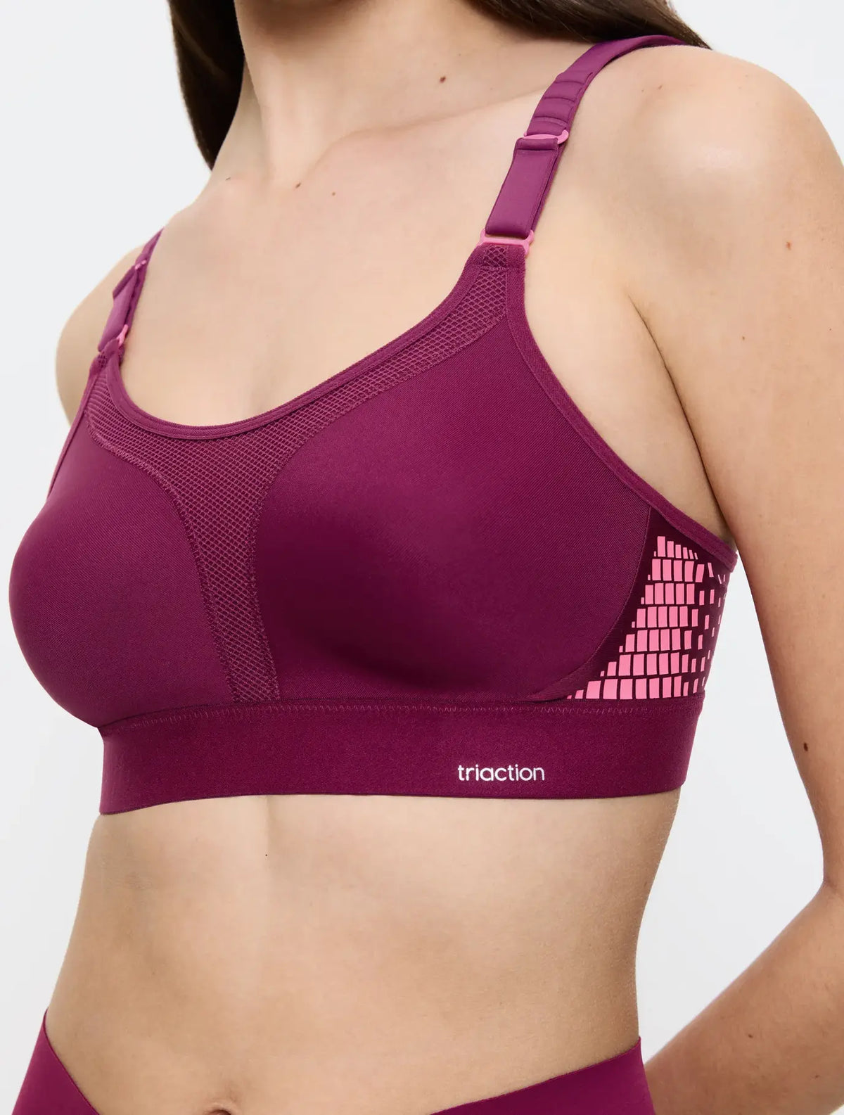Triumph Triaction Extreme Lite N EX | Sports Bras | Non-wired Bra Underwear | Lingerie | Swimwear Triumph Triaction Extreme Lite N EX | Sports Bras | Non-wired Bra Underwear | Lingerie | Swimwear